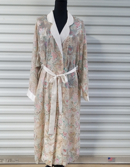 Victoria's Secret Other - Vintage Gold Label Victoria's Secret robe